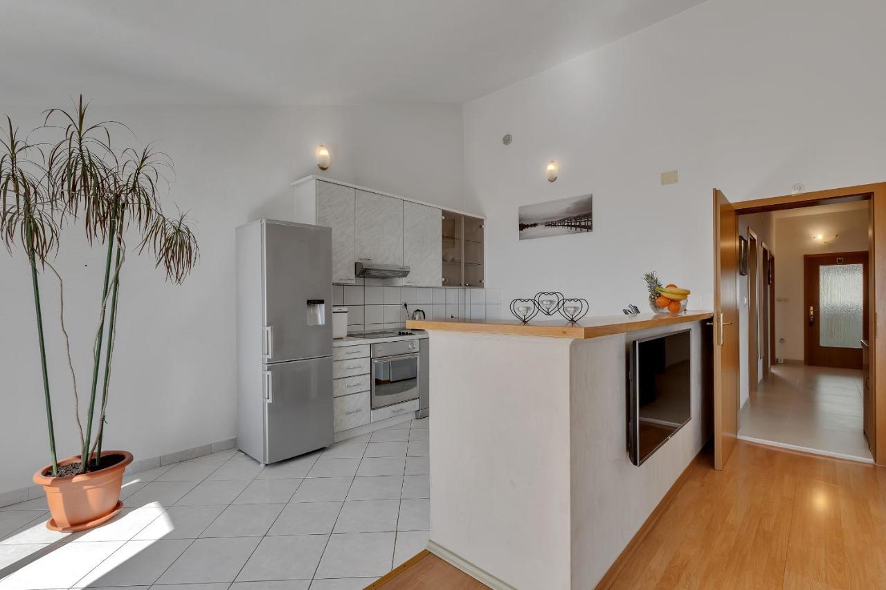 Apartman Sara 바스카보다 외부 사진